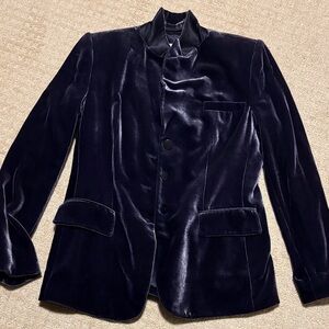 Armani Collezioni - Women Velvet Blazer in Deep Purple